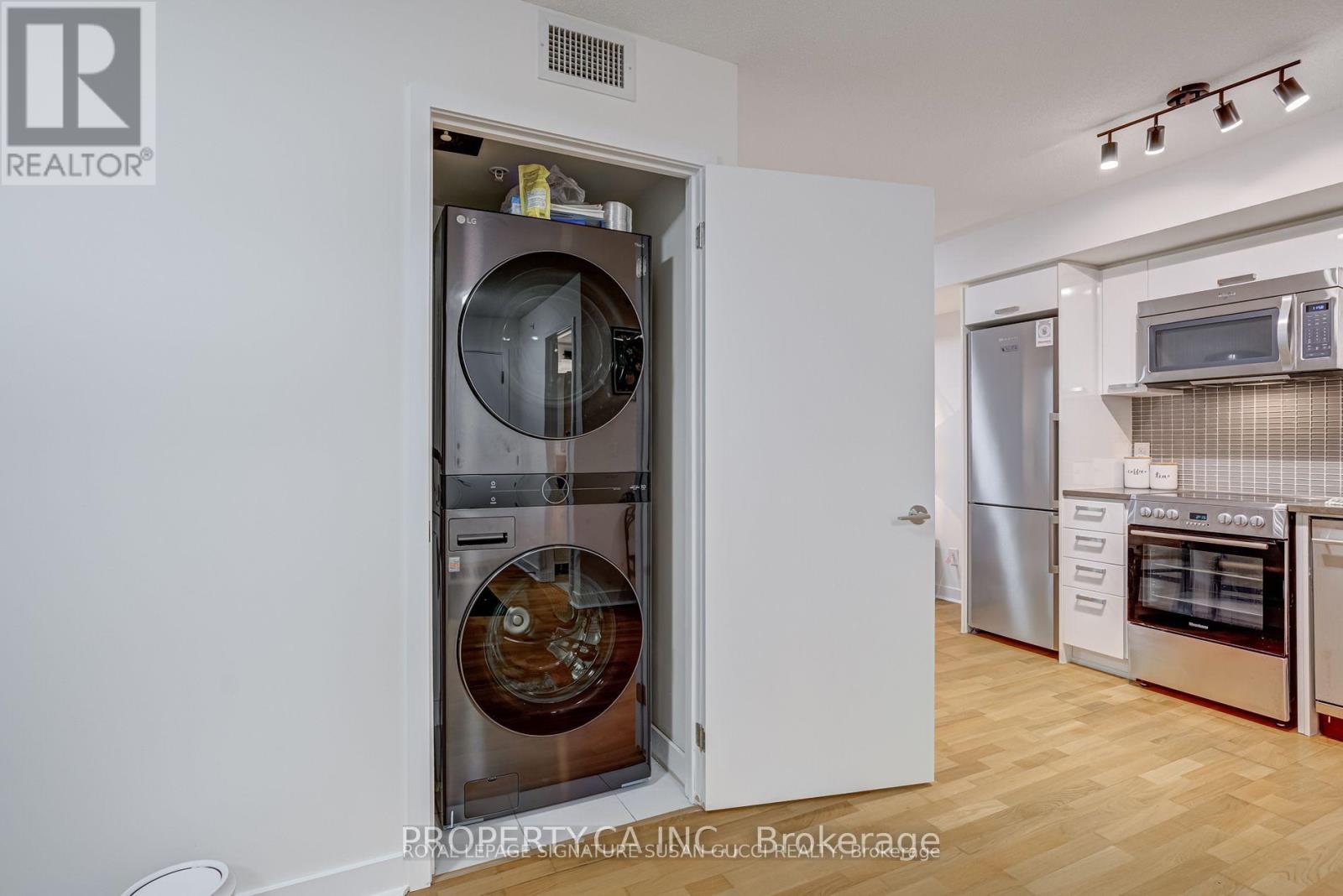 520 - 295 Adelaide Street W, Toronto (Waterfront Communities), Ontario  M5V 1P7 - Photo 13 - C12693576