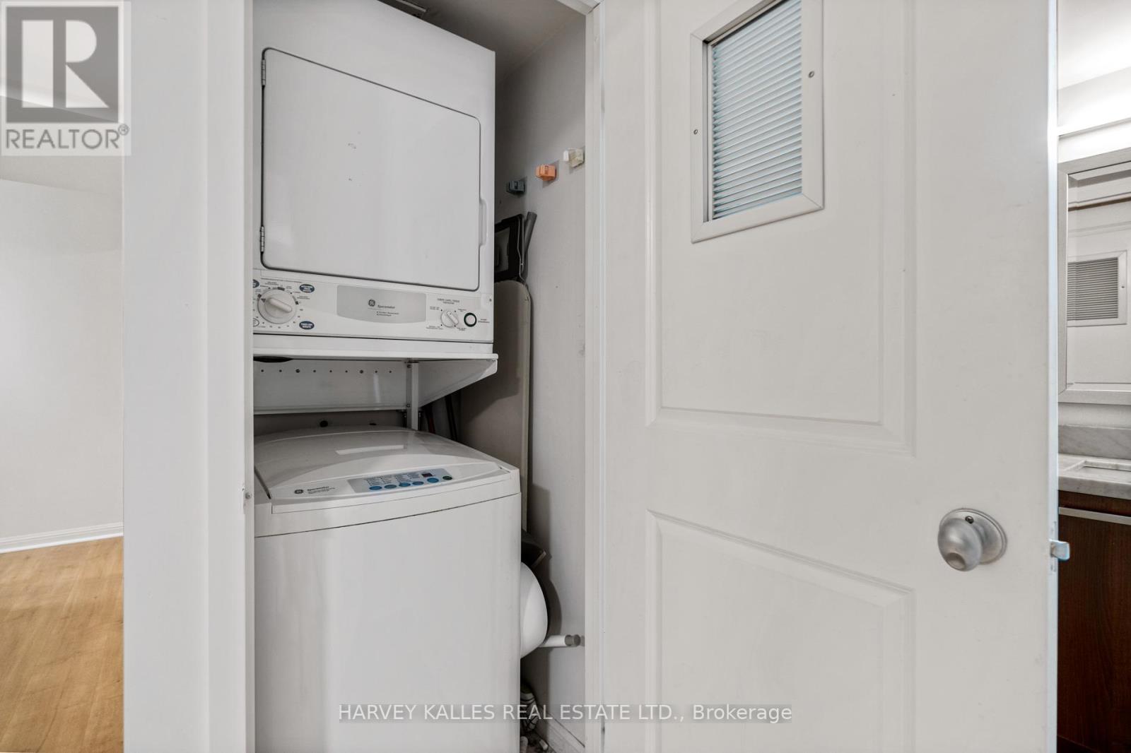 618 - 11 St Joseph Street, Toronto, Ontario  M4Y 3G4 - Photo 26 - C12693602