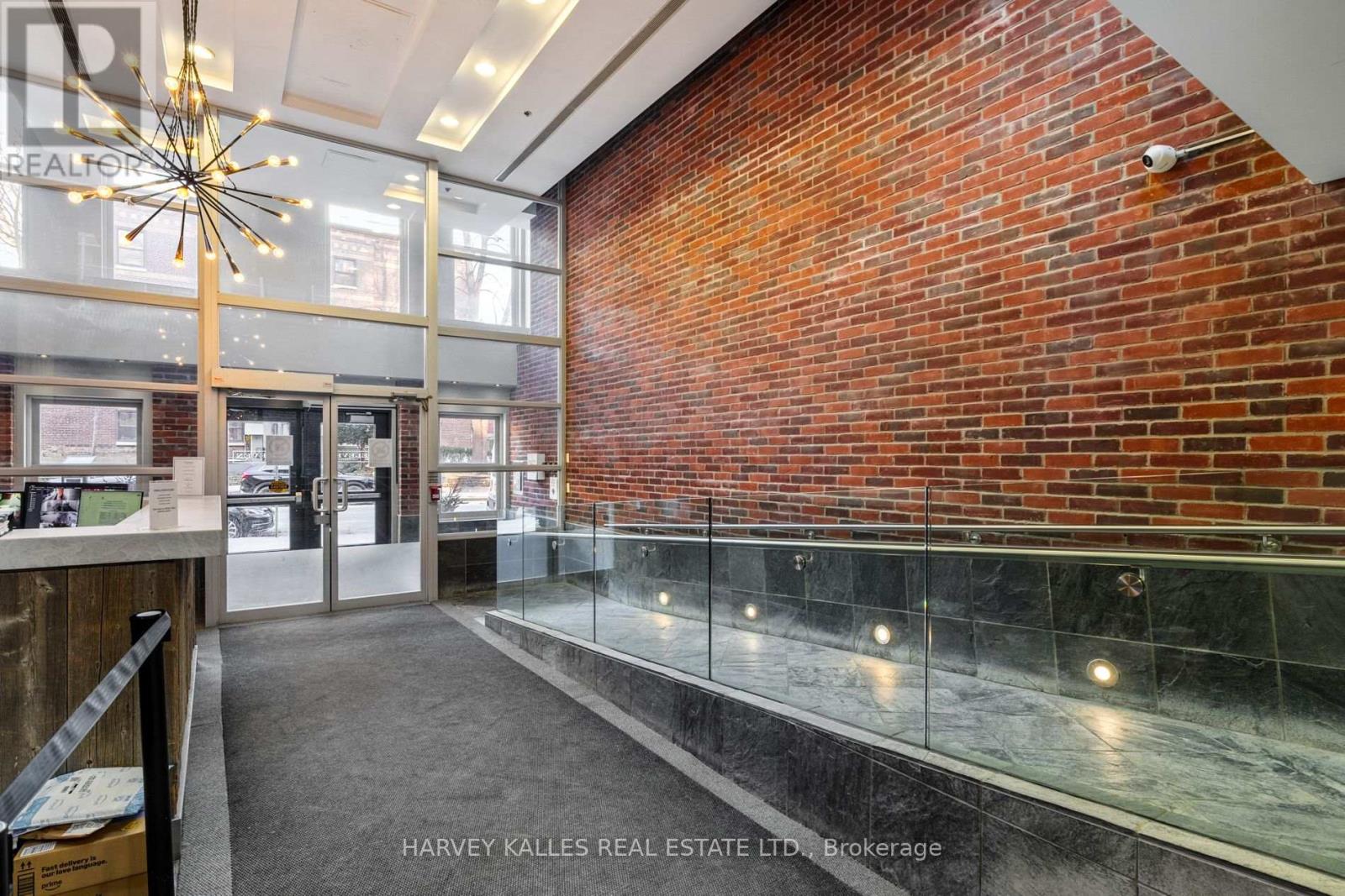 618 - 11 St Joseph Street, Toronto, Ontario  M4Y 3G4 - Photo 4 - C12693602