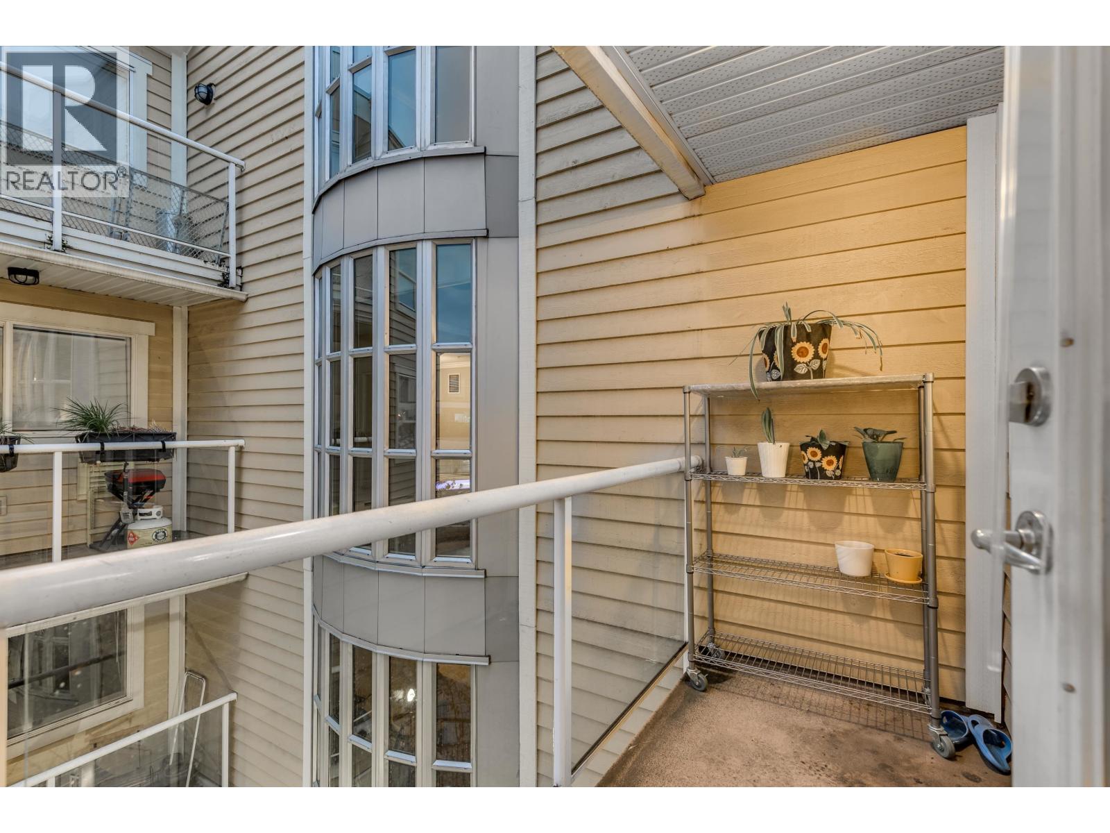 317 2929 W 4th Avenue, Vancouver, British Columbia  V6K 4T3 - Photo 11 - R3065021