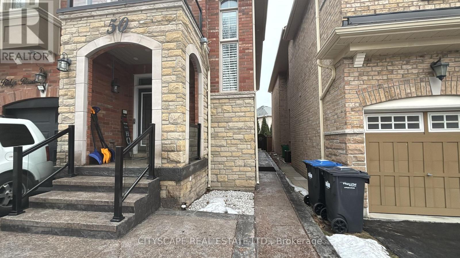 50 Mountain Ridge Road, Brampton, Ontario  L6Y 0B4 - Photo 2 - W12693488