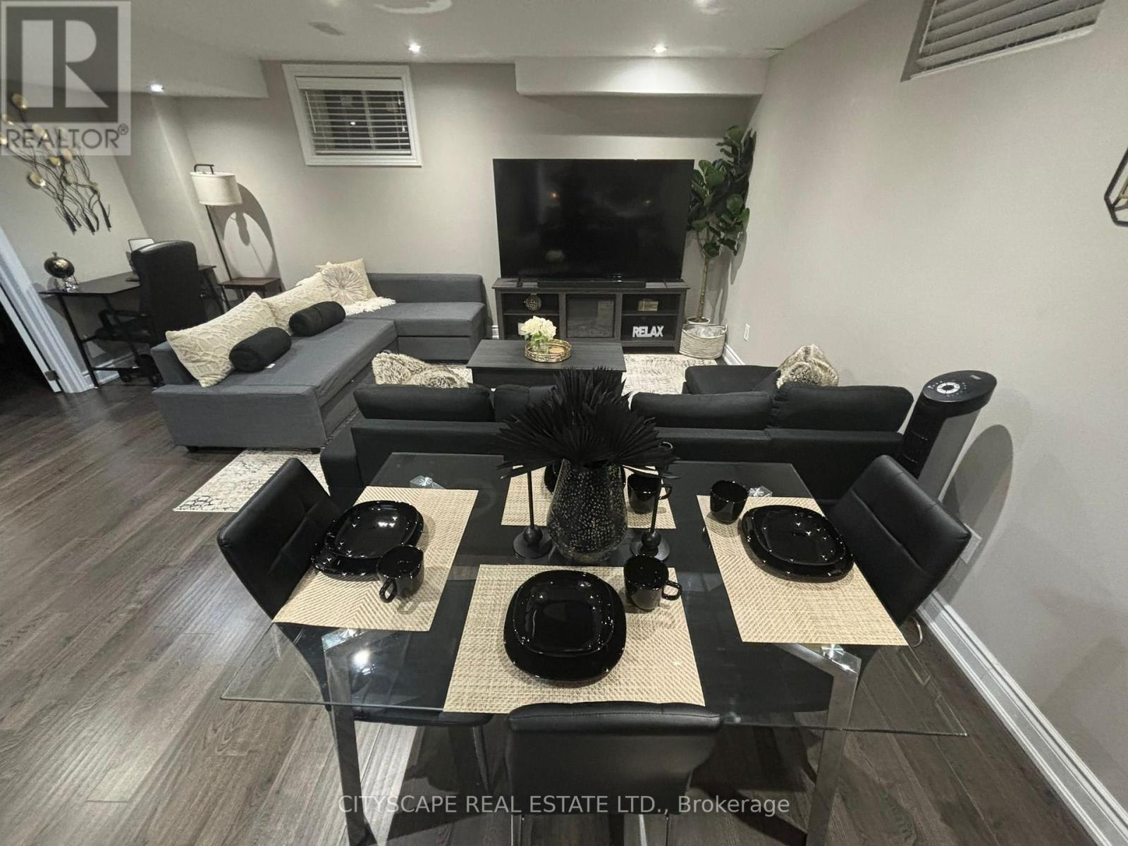 50 Mountain Ridge Road, Brampton, Ontario  L6Y 0B4 - Photo 6 - W12693488