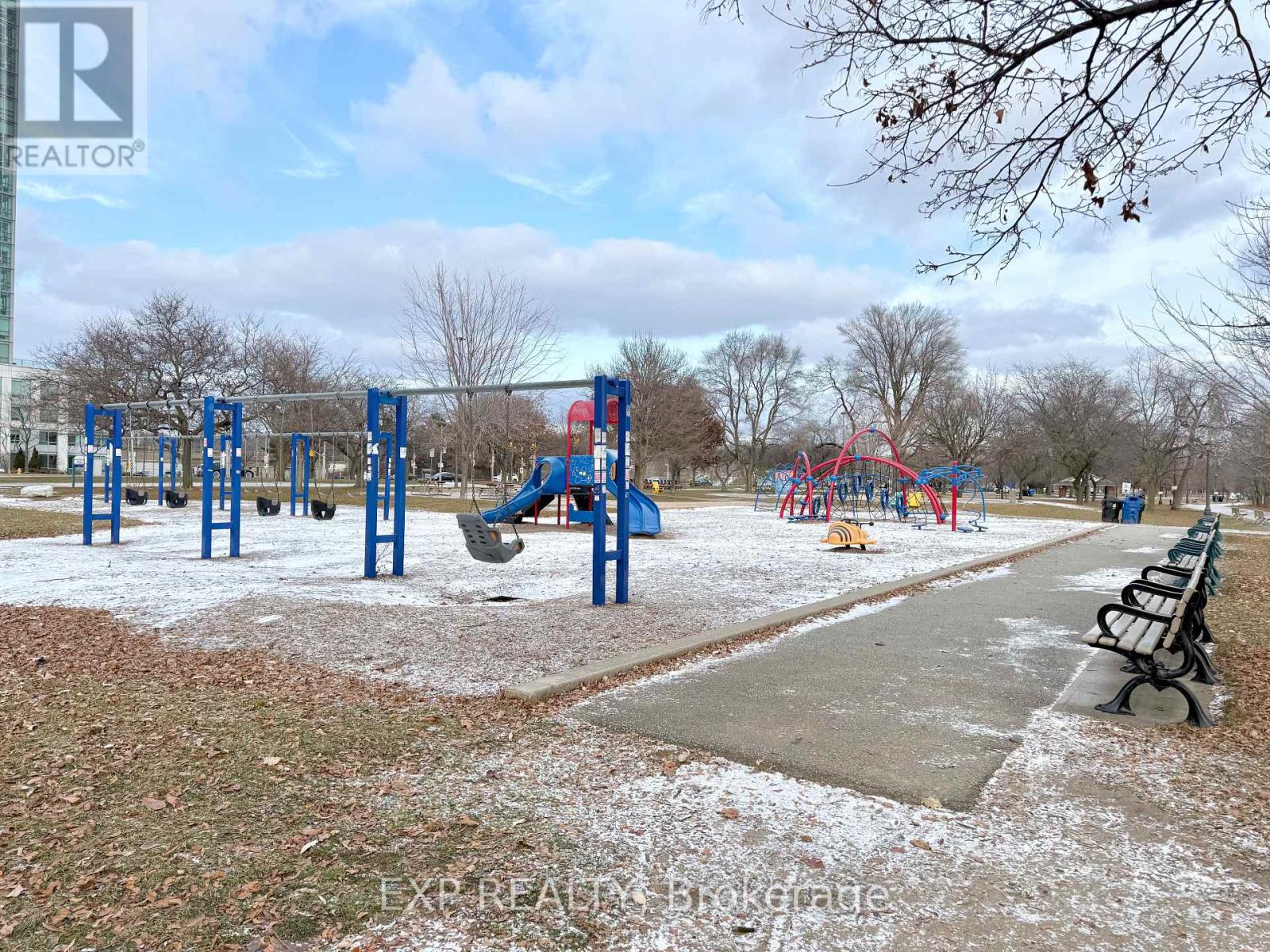 2305 - 1928 Lakeshore Blvd Boulevard W, Toronto, Ontario  M6S 0B1 - Photo 31 - W12693550