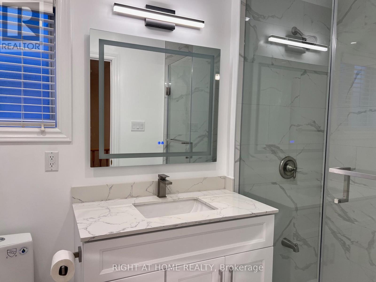 3914 Stardust Drive, Mississauga, Ontario  L5M 8A6 - Photo 19 - W12693604