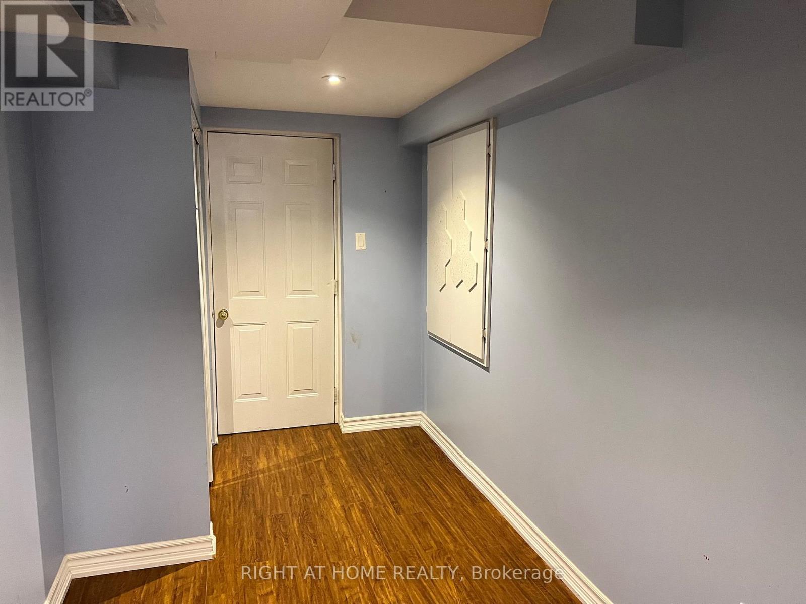 3914 Stardust Drive, Mississauga, Ontario  L5M 8A6 - Photo 24 - W12693604