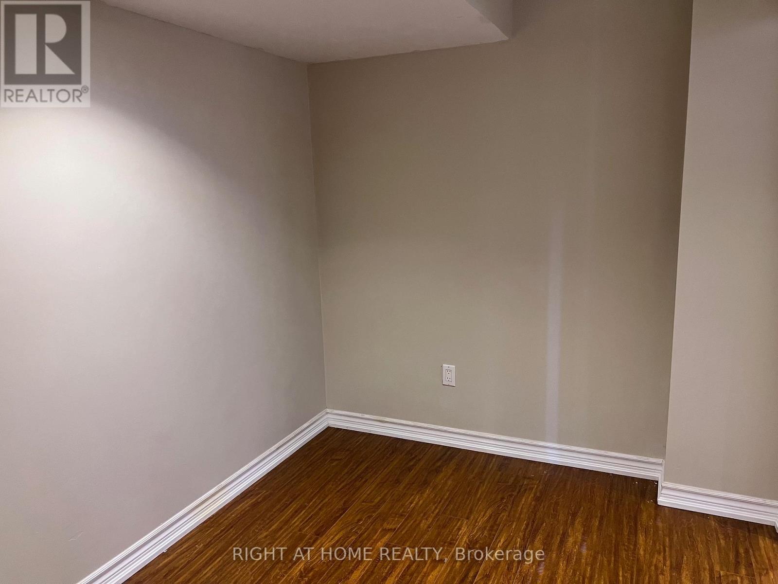 3914 Stardust Drive, Mississauga, Ontario  L5M 8A6 - Photo 27 - W12693604