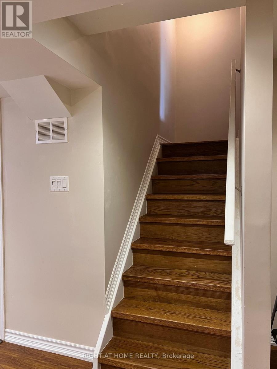 3914 Stardust Drive, Mississauga, Ontario  L5M 8A6 - Photo 28 - W12693604