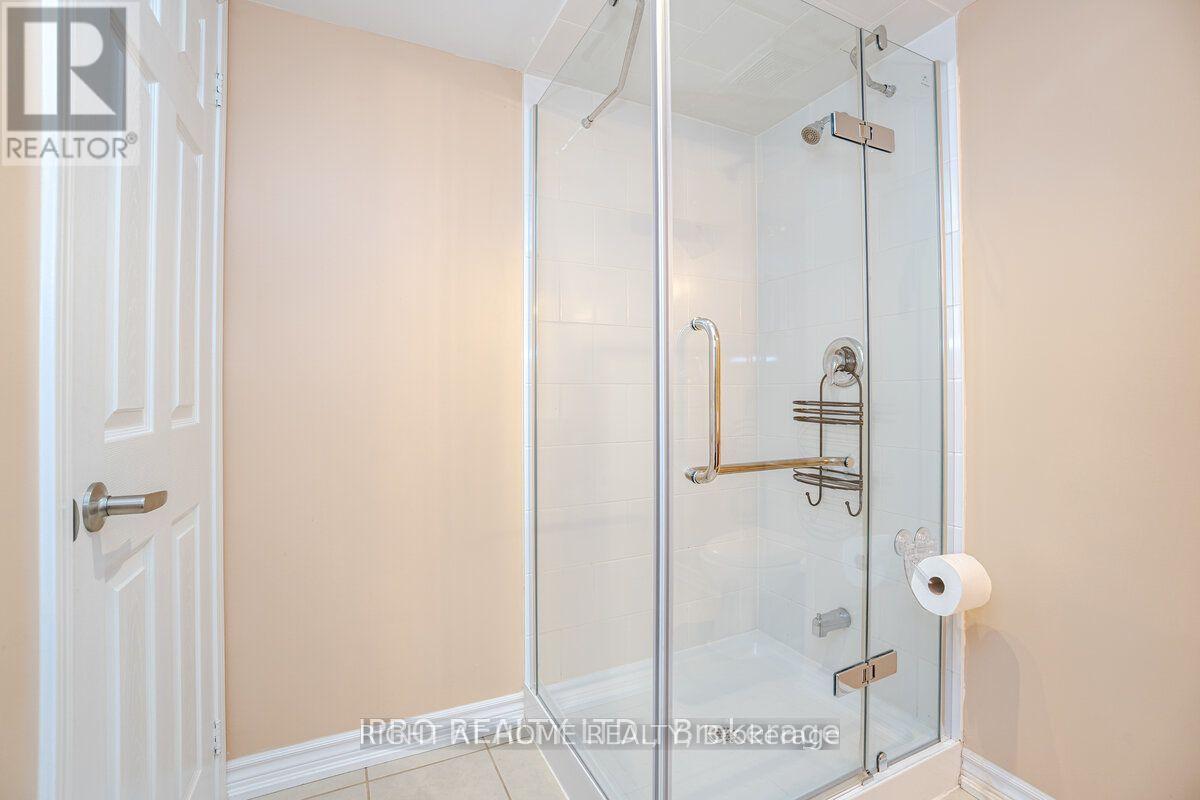 3914 Stardust Drive, Mississauga, Ontario  L5M 8A6 - Photo 30 - W12693604