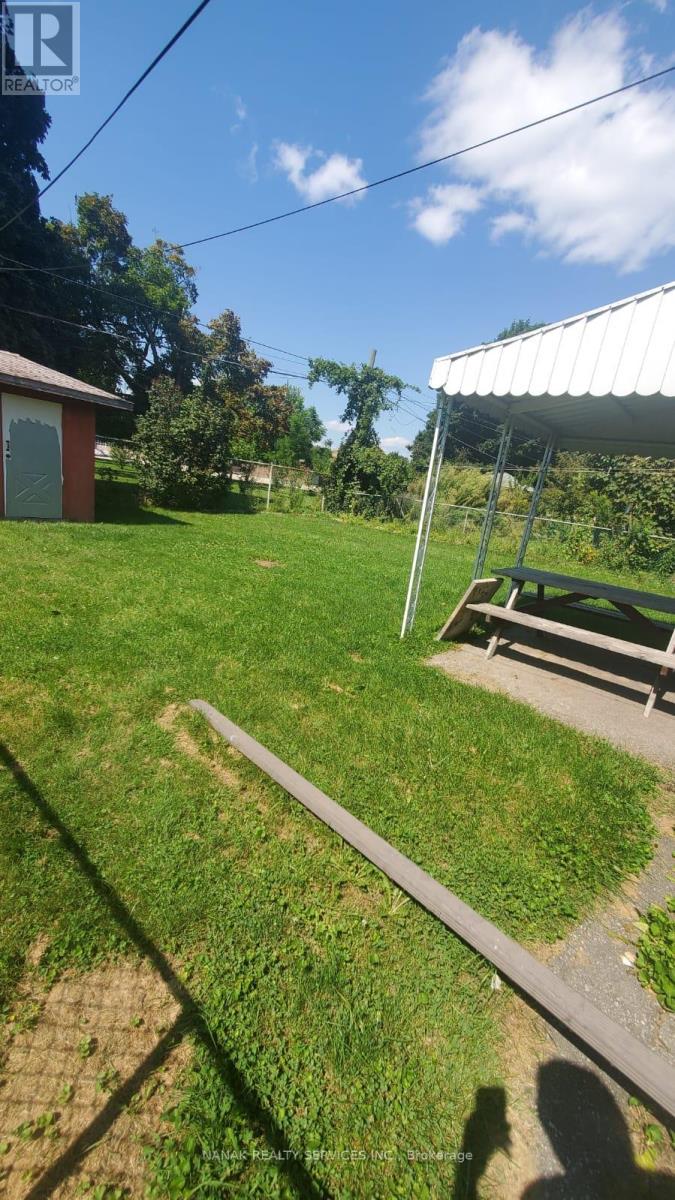 24 Alhart Drive, Toronto, Ontario  M9V 2M9 - Photo 17 - W12693618