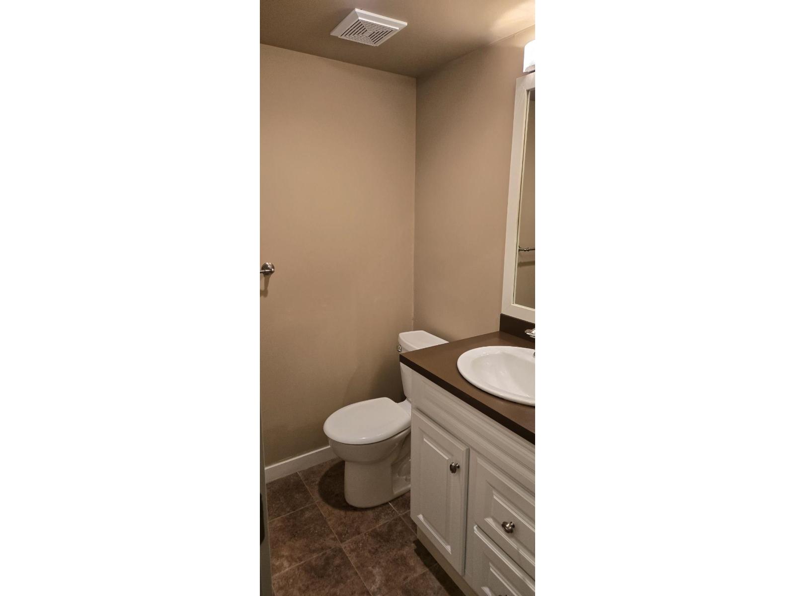 208 1521 Blackwood Street, White Rock, British Columbia  V4B 3V6 - Photo 8 - R3077729