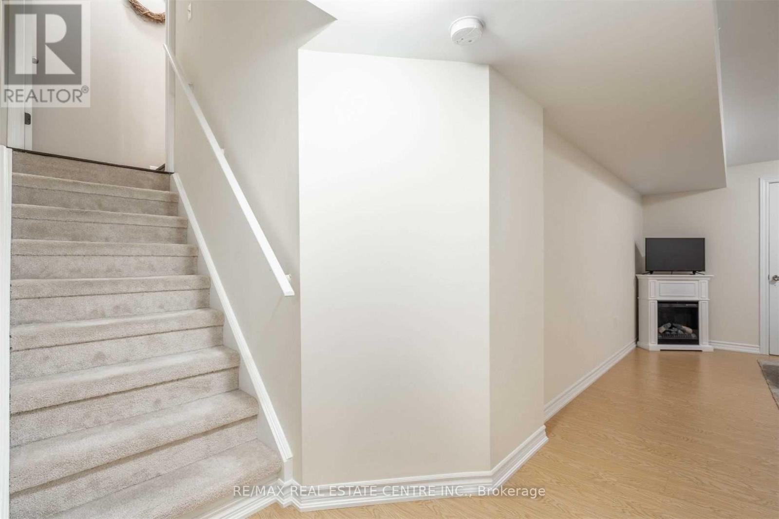 56 Cleghorn Drive, Hamilton (Binbrook), Ontario  L0R 1C0 - Photo 18 - X12693552