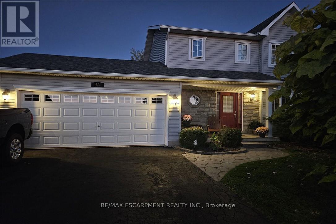 33 Oak Crescent, Haldimand, Ontario  N0A 1H0 - Photo 2 - X12693554