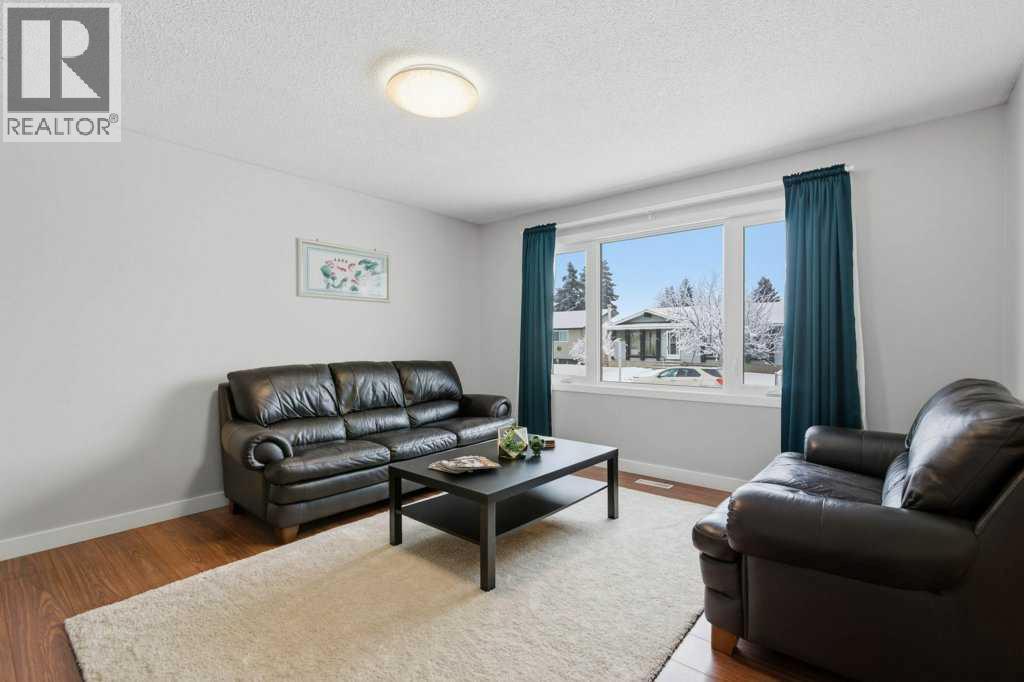 2708 Doverbrook Road Se, Calgary, Alberta  T2B 2L5 - Photo 11 - A2276678