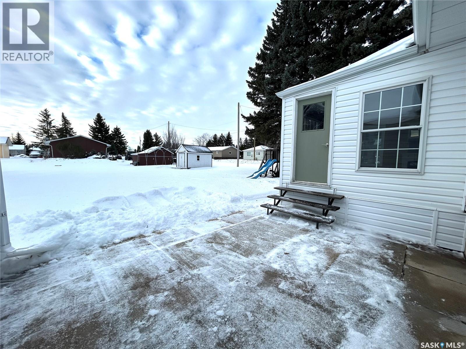 302 3rd Avenue, Whitewood, Saskatchewan  S0G 5C0 - Photo 32 - SK026748