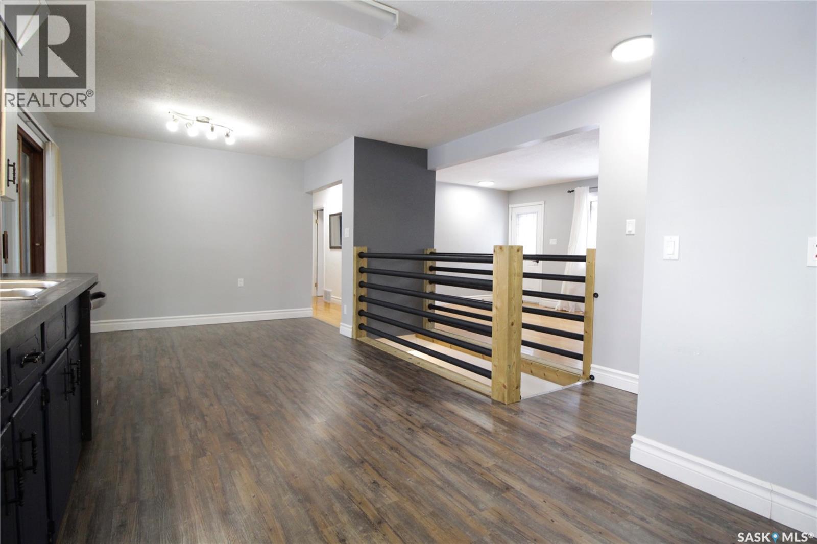 302 3rd Avenue, Whitewood, Saskatchewan  S0G 5C0 - Photo 6 - SK026748