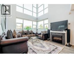 304 2225 HOLDOM AVENUE, Burnaby, British Columbia