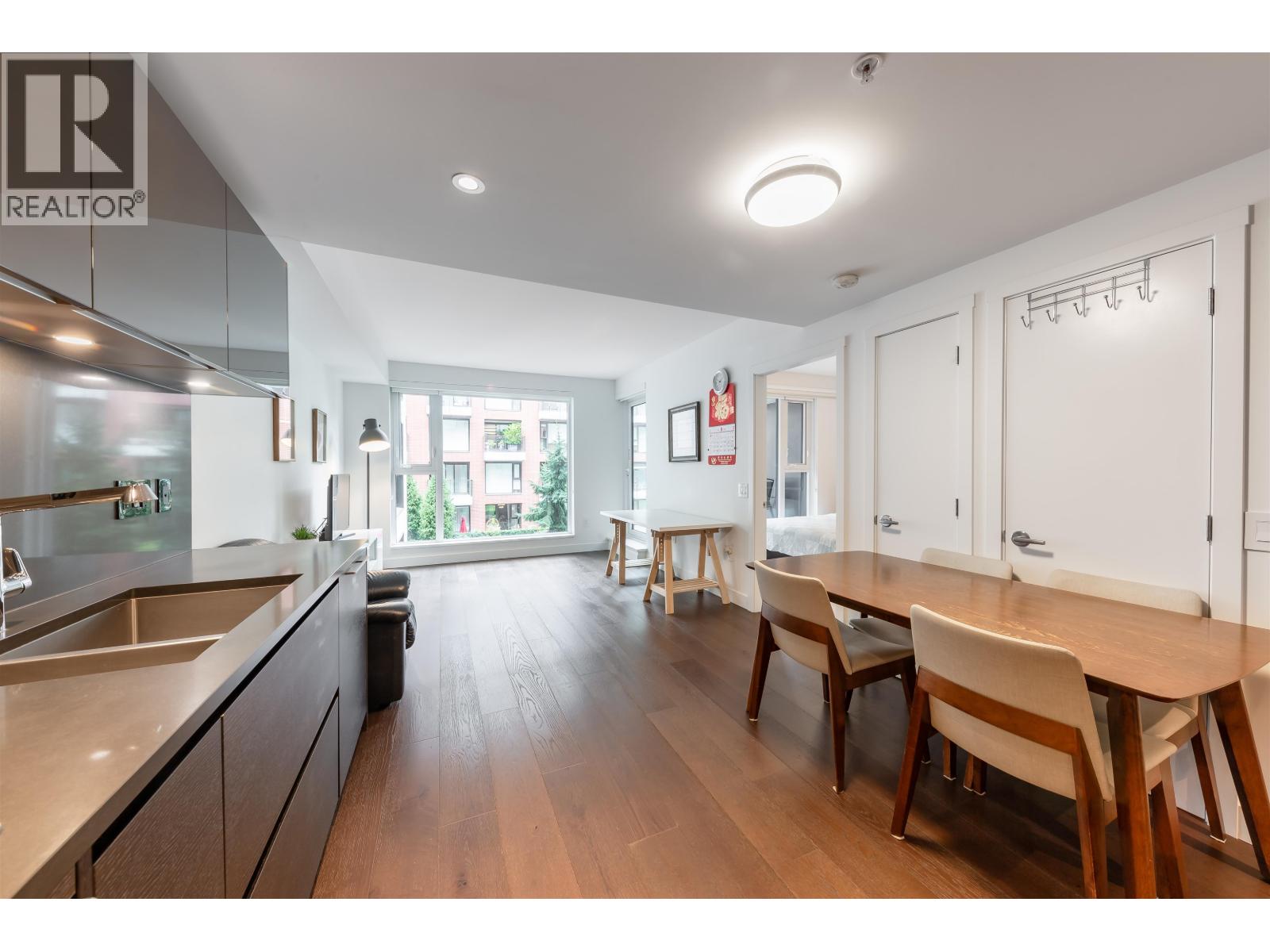 201 1561 W 57th Avenue, Vancouver, British Columbia  V6P 0H5 - Photo 9 - R3079277