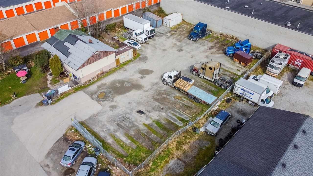 8634 120a Street, Surrey, British Columbia  V3W 3P8 - Photo 1 - R3078366