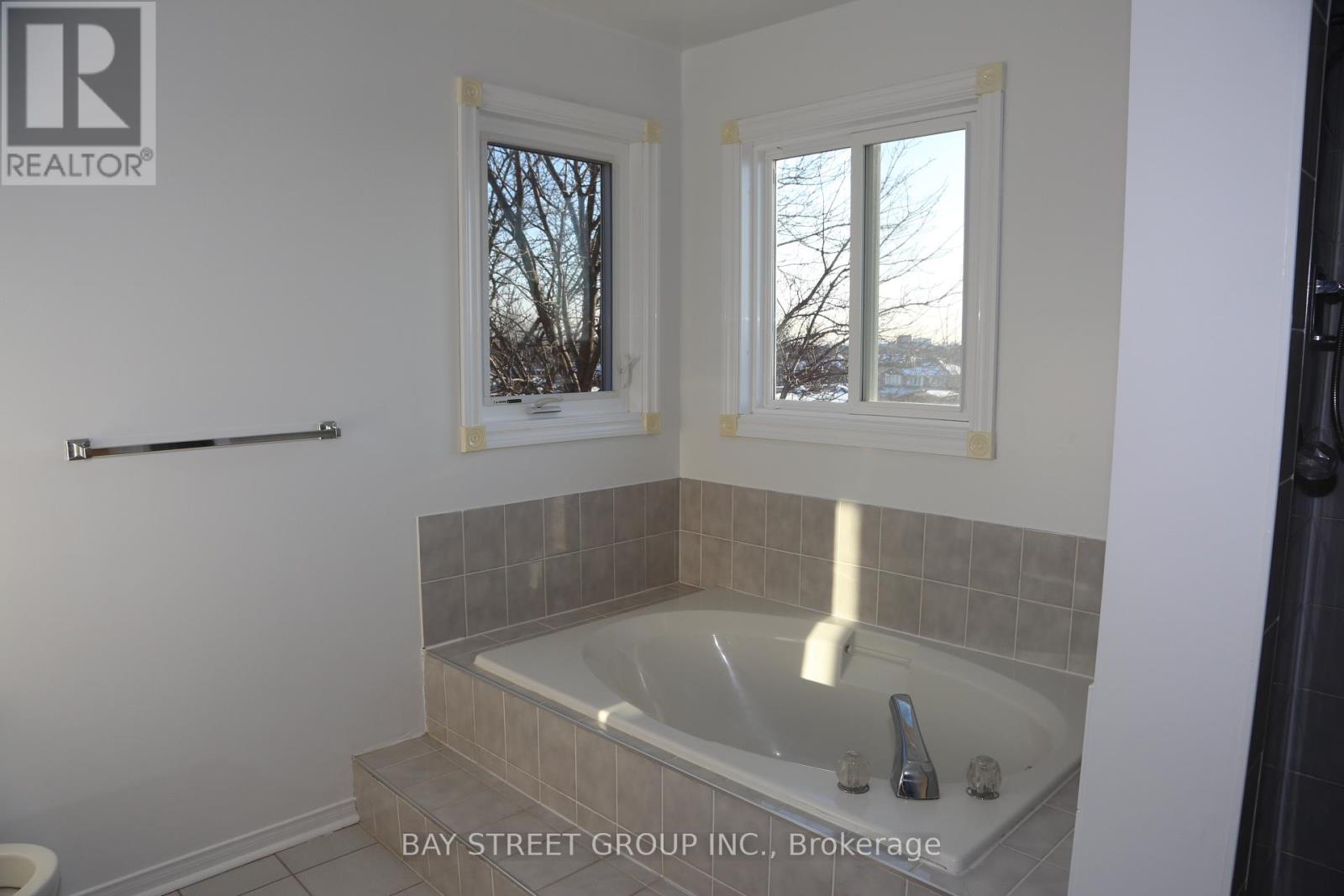 24 Militia Trail, Markham (Buttonville), Ontario  L3R 9H6 - Photo 21 - N12693624