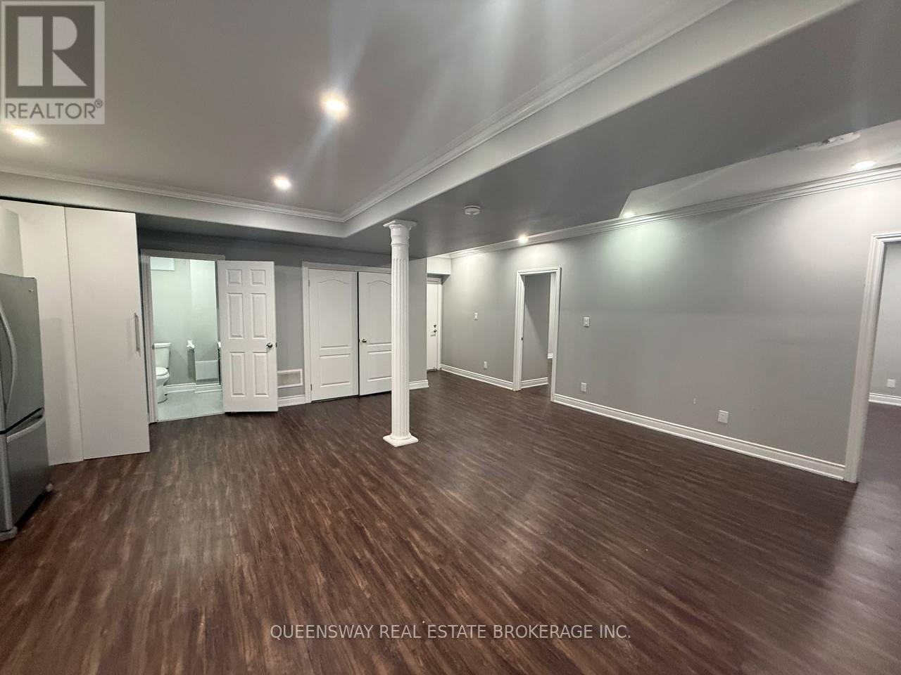 2 - 15 Perkins Drive E, Brampton (Northwest Sandalwood Parkway), Ontario  L7A 3W2 - Photo 4 - W12693628