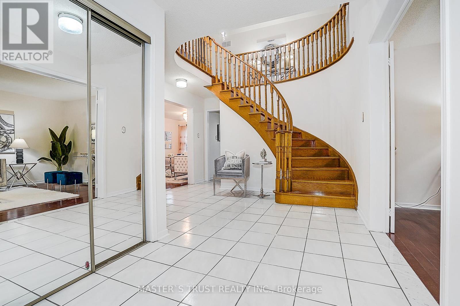 3488 Africa Crescent, Mississauga, Ontario  L5B 3V4 - Photo 4 - W12693636