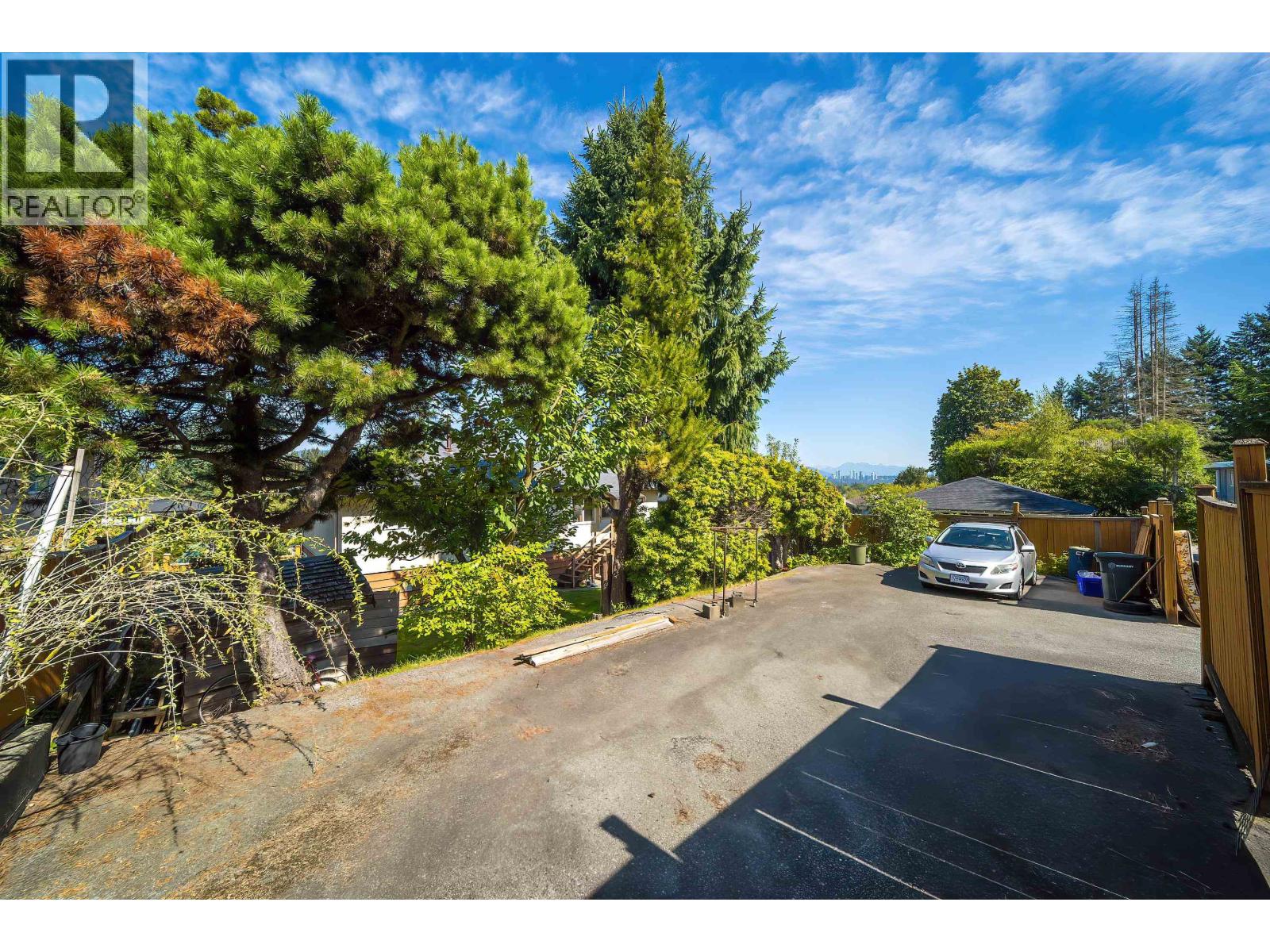 5130 Buxton Street, Burnaby, British Columbia  V5H 1J8 - Photo 11 - R3079285