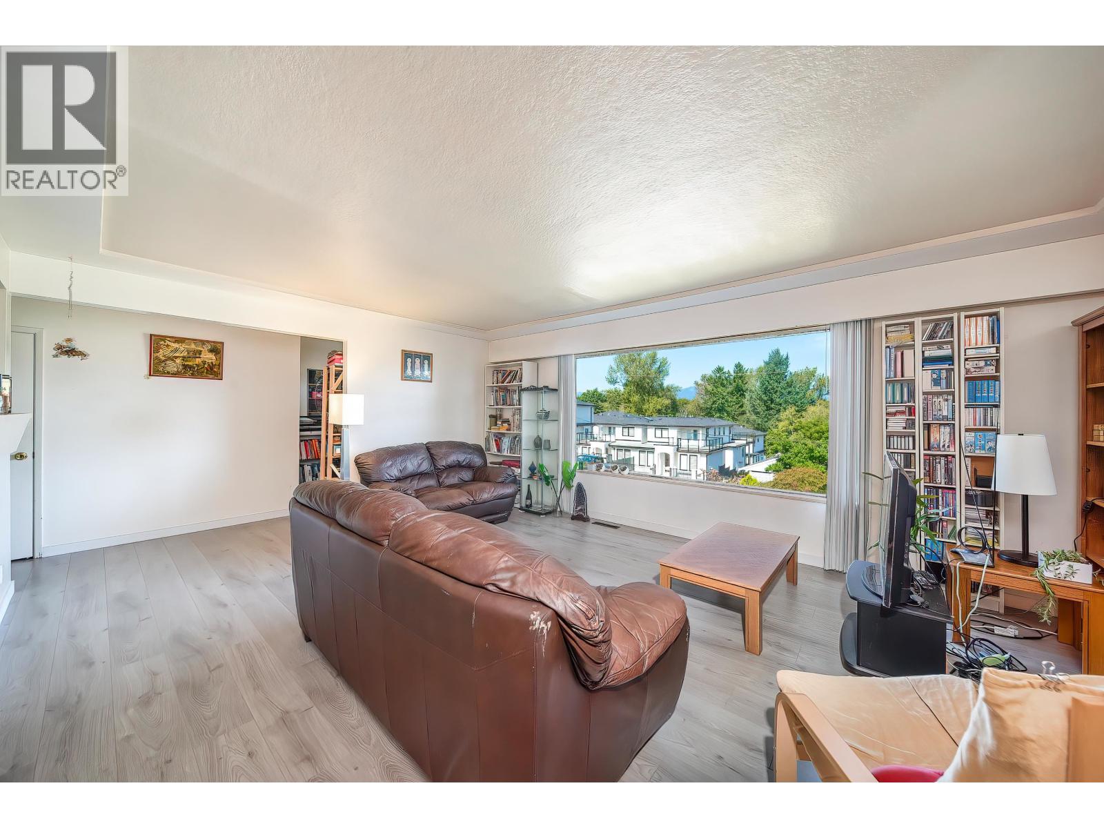 5130 Buxton Street, Burnaby, British Columbia  V5H 1J8 - Photo 15 - R3079285