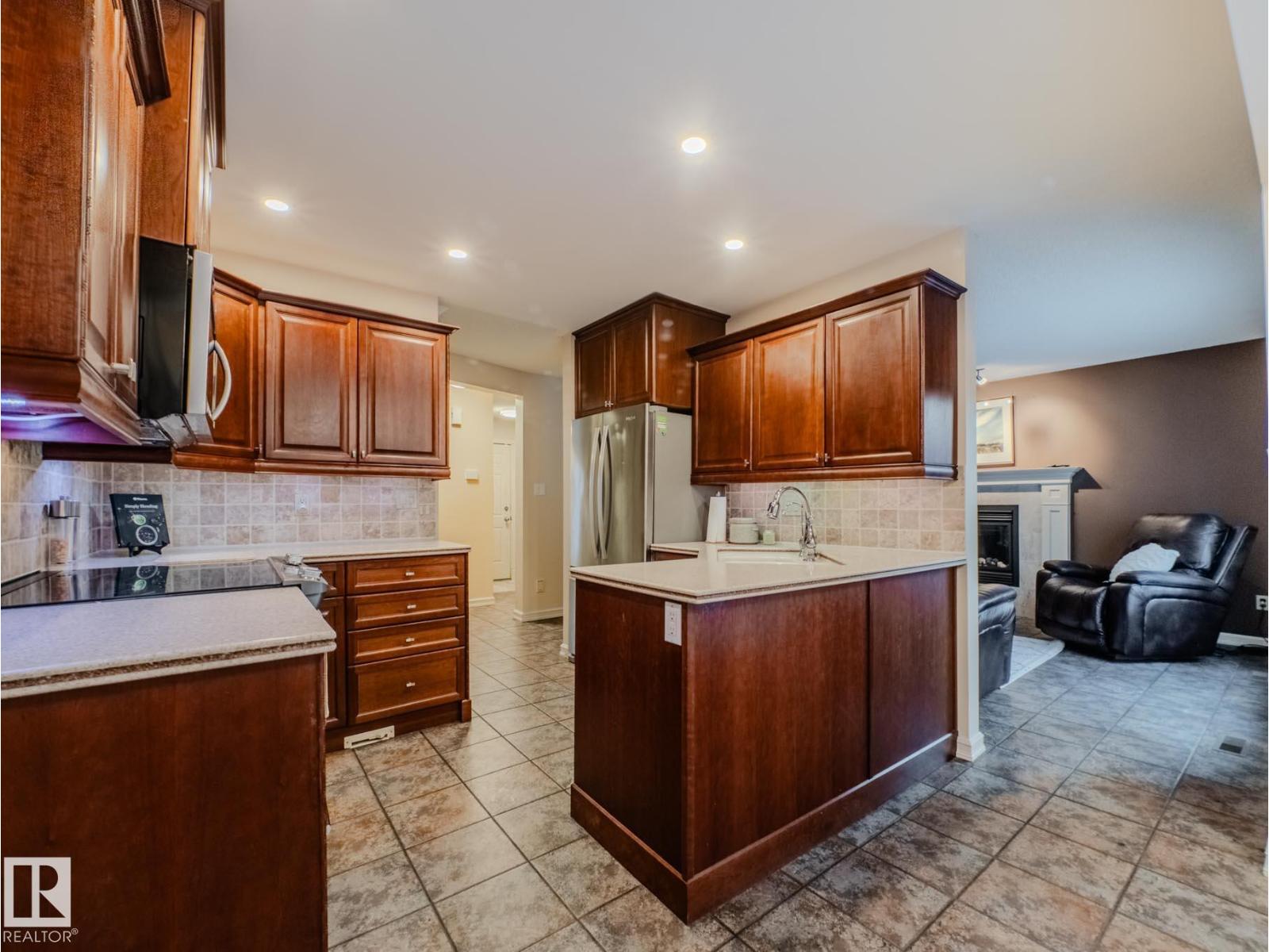 114 Meadowview Dr, Sherwood Park, Alberta  T8H 1M4 - Photo 16 - E4469930