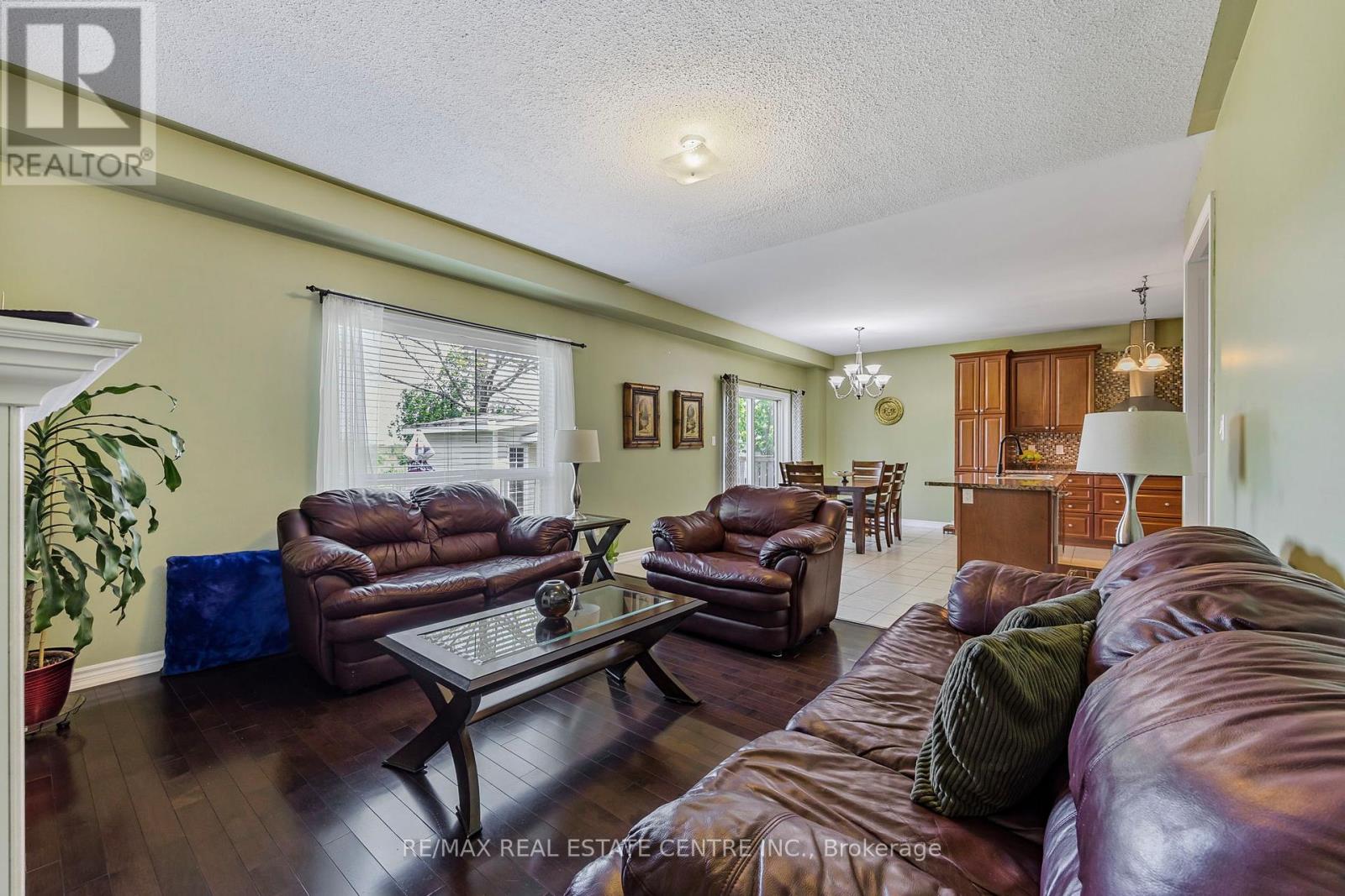 904 O'reilly Crescent, Shelburne, Ontario  L9V 2S7 - Photo 13 - X12693634