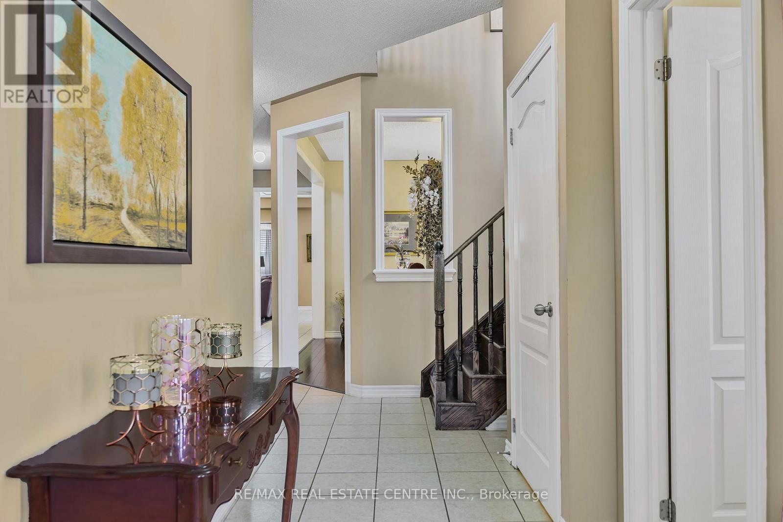 904 O'reilly Crescent, Shelburne, Ontario  L9V 2S7 - Photo 4 - X12693634