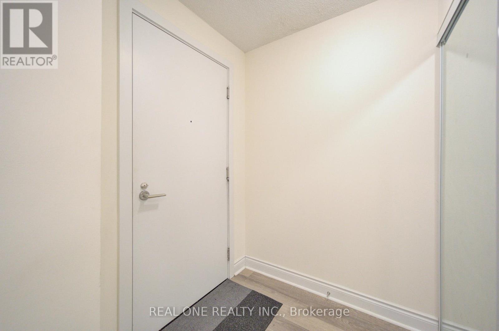 1509 - 28 Ted Rogers Way, Toronto, Ontario  M4Y 2J4 - Photo 6 - C12655108