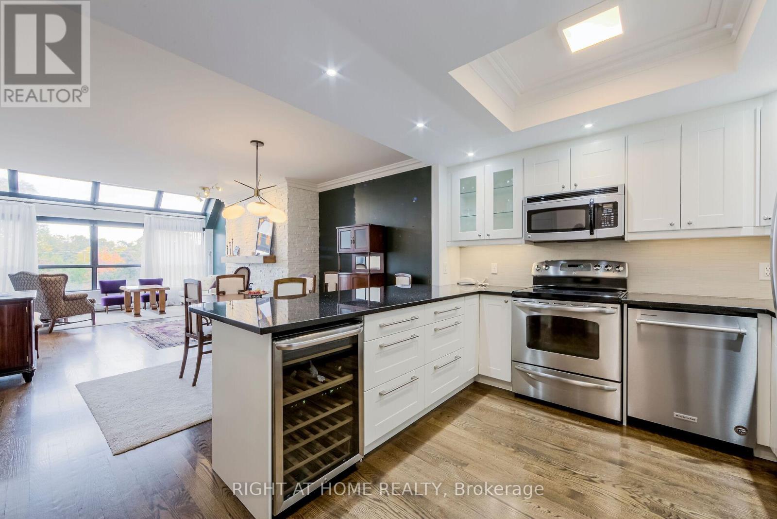 Ph16 - 20 Glebe Road W, Toronto, Ontario  M5P 1C9 - Photo 5 - C12693646