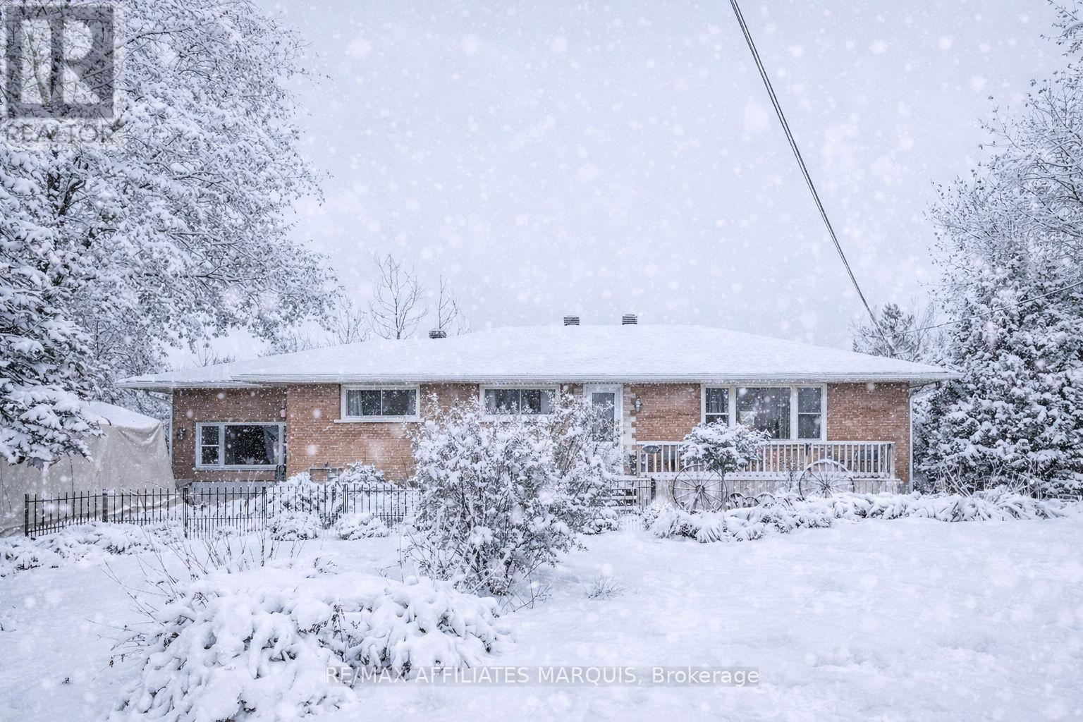 7349 Roger Stevens Drive, Montague, Ontario  K7A 4S6 - Photo 1 - X12452711