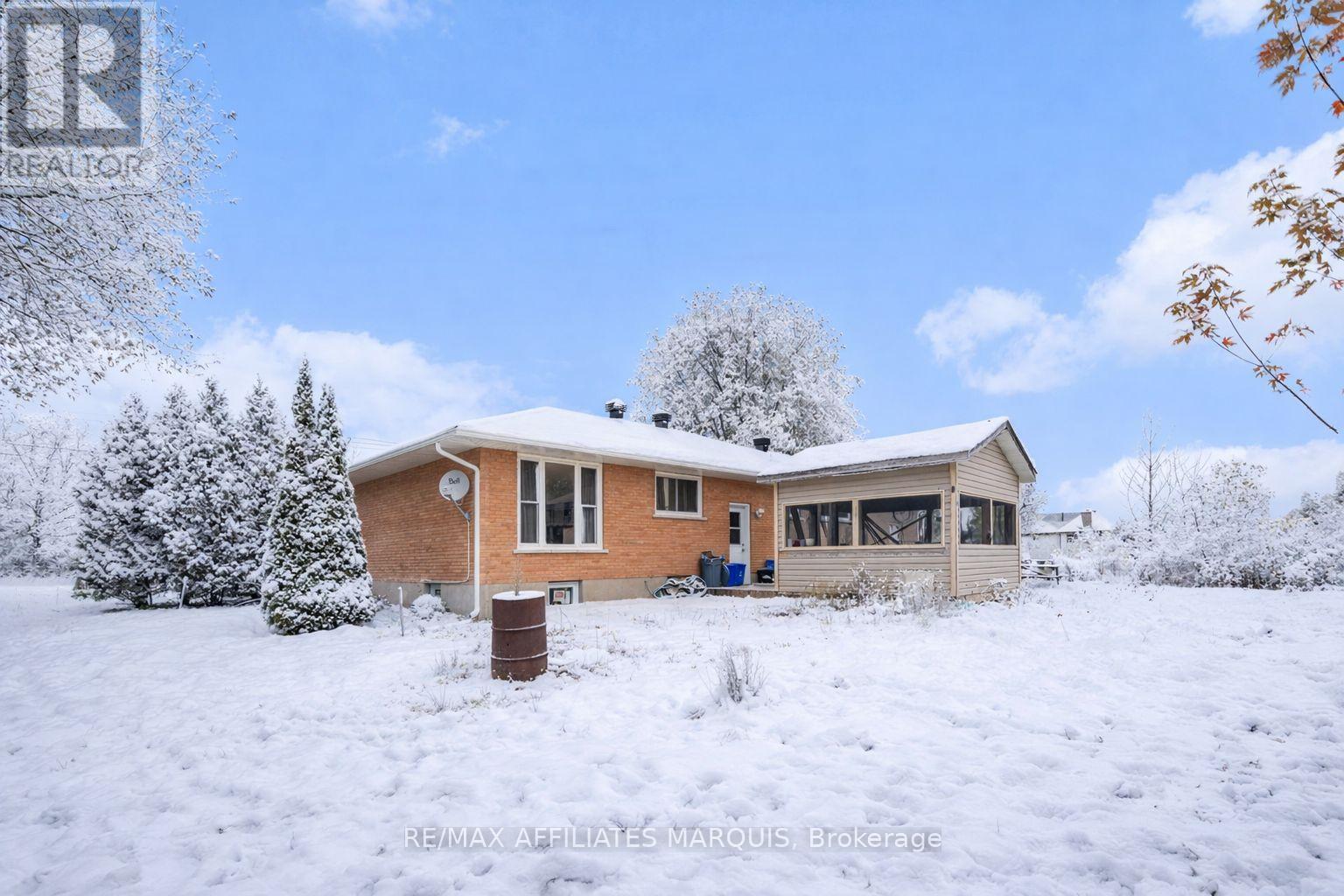 7349 Roger Stevens Drive, Montague, Ontario  K7A 4S6 - Photo 19 - X12452711