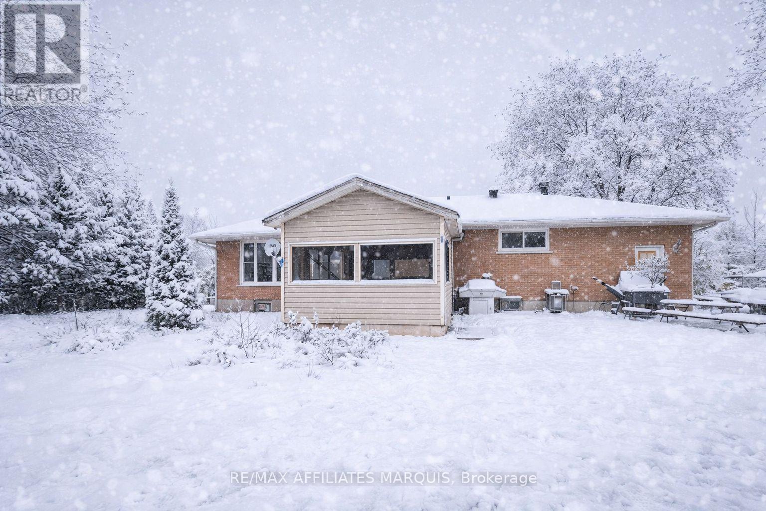 7349 Roger Stevens Drive, Montague, Ontario  K7A 4S6 - Photo 20 - X12452711