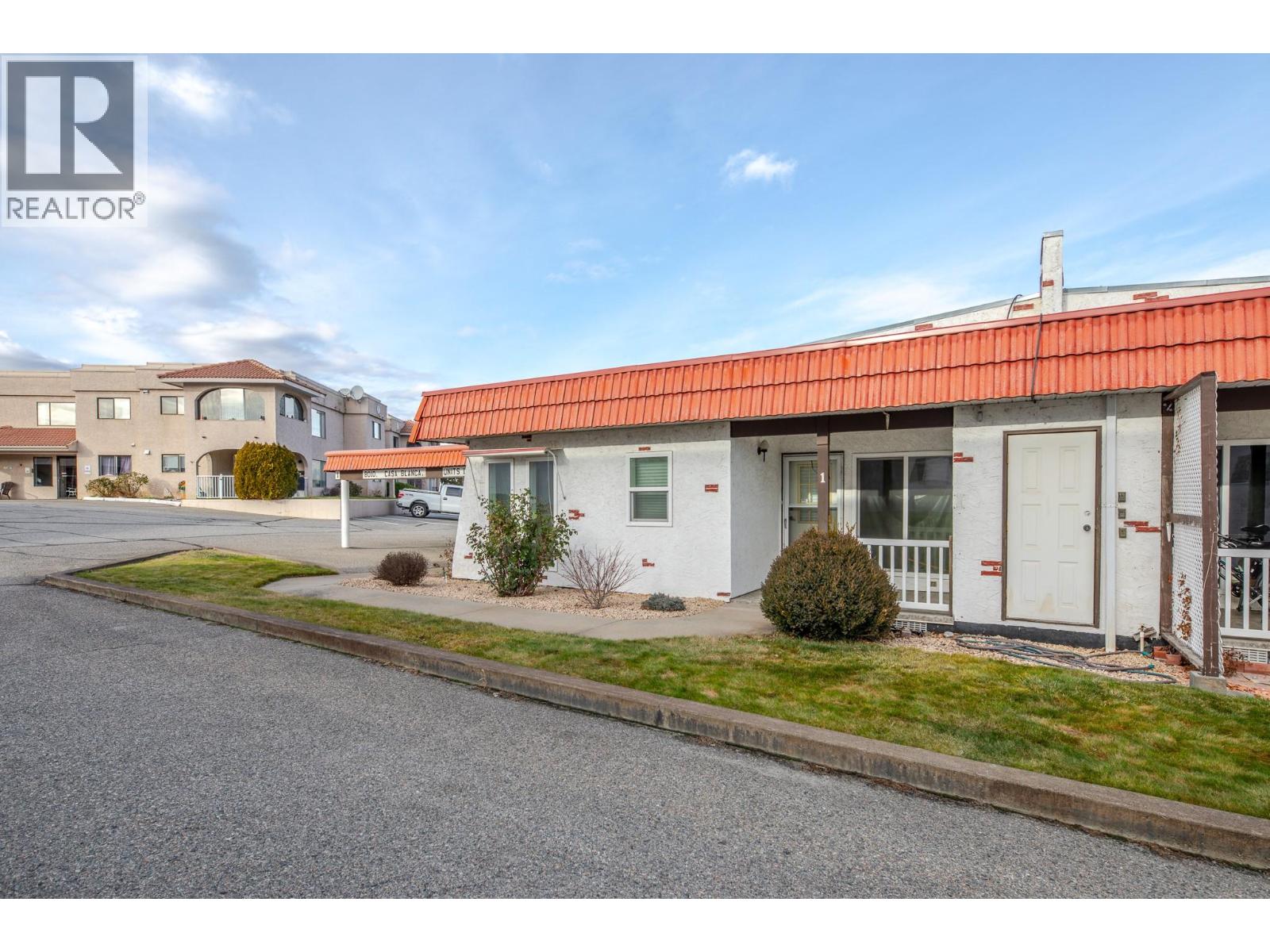 8010 Vedette Drive Unit# 1, Osoyoos, British Columbia  V0H 1Z2 - Photo 2 - 10372518