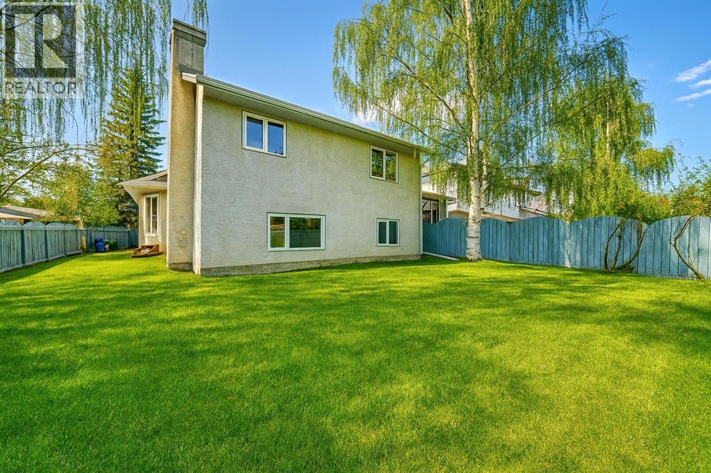 624 Shawinigan Drive Sw, Calgary, Alberta  T2Y 2H4 - Photo 2 - A2274635