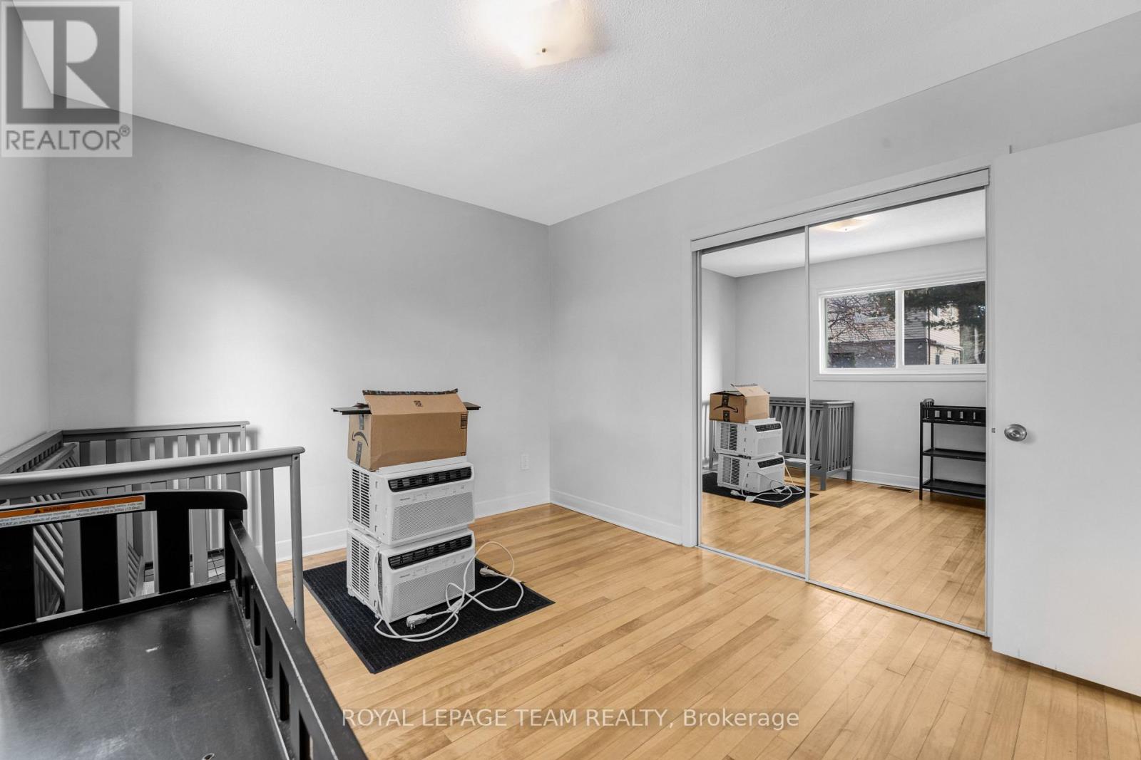 Lower Unit - 1666 Edge Hill Place, Ottawa, Ontario  K1V 7V9 - Photo 14 - X12693710