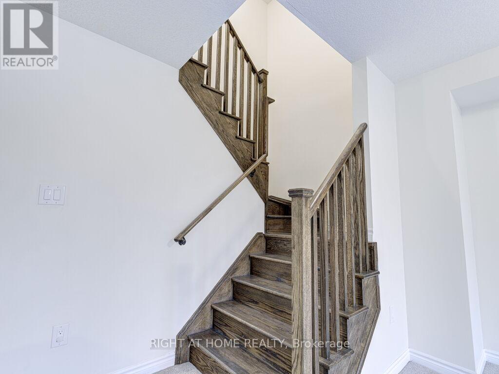 121 Scarletwood Street, Hamilton, Ontario  L8J 0K8 - Photo 28 - X12688118