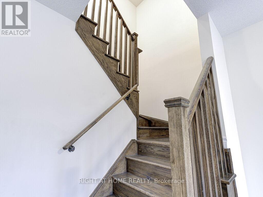 121 Scarletwood Street, Hamilton, Ontario  L8J 0K8 - Photo 27 - X12688118