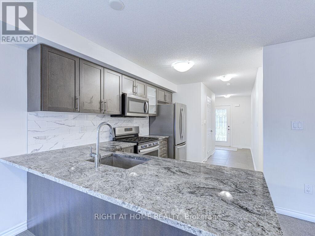 121 Scarletwood Street, Hamilton, Ontario  L8J 0K8 - Photo 8 - X12688118