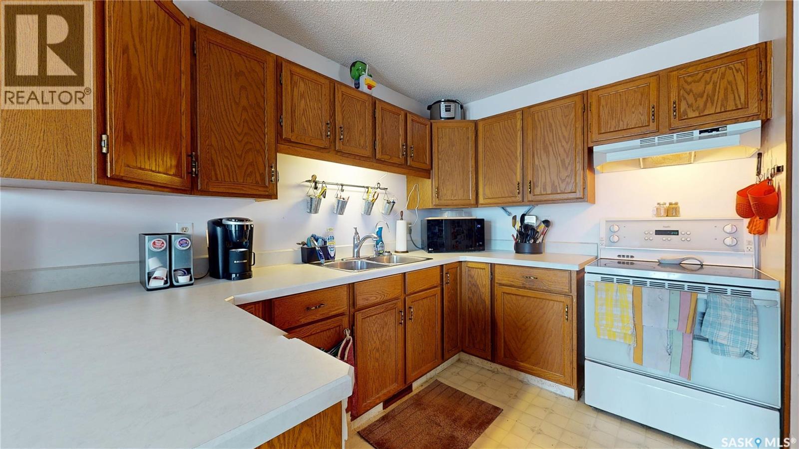 1018 Victory Crescent, Regina, Saskatchewan  S4N 6Y7 - Photo 11 - SK026767