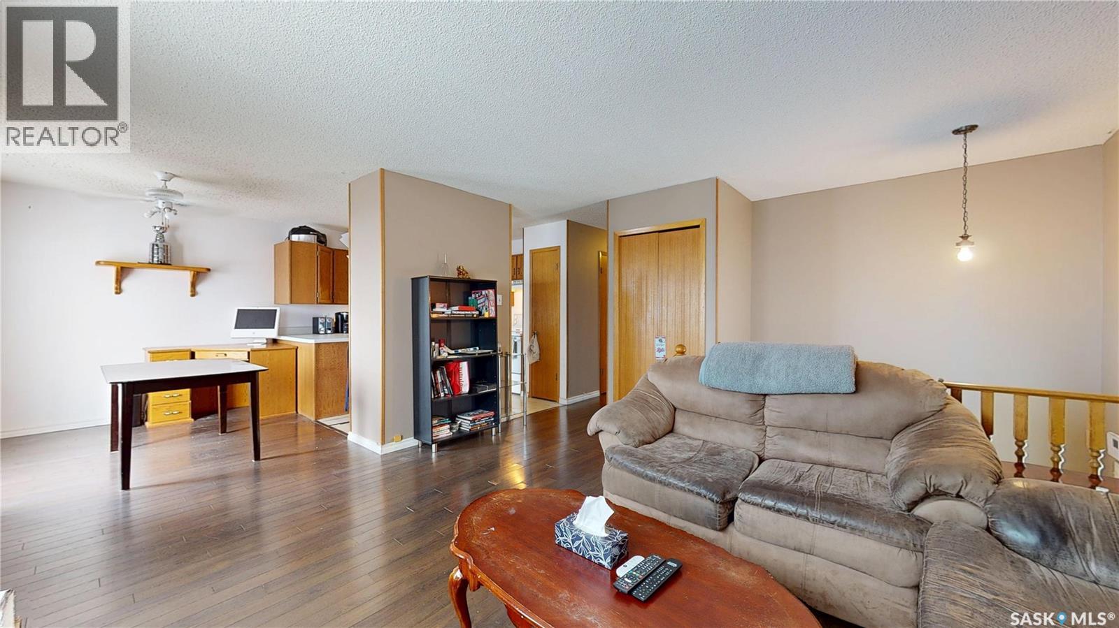 1018 Victory Crescent, Regina, Saskatchewan  S4N 6Y7 - Photo 5 - SK026767