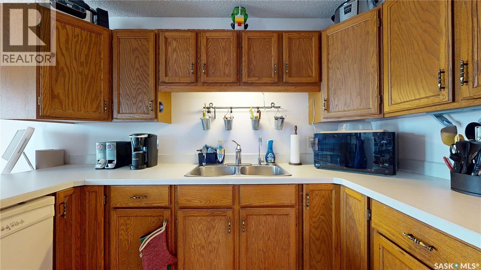 1018 Victory Crescent, Regina, Saskatchewan  S4N 6Y7 - Photo 13 - SK026767