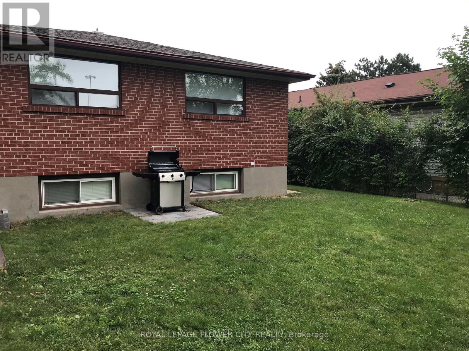 Main Level - 62 Edmonton Road, Toronto, Ontario  M2J 4T2 - Photo 15 - C12693670