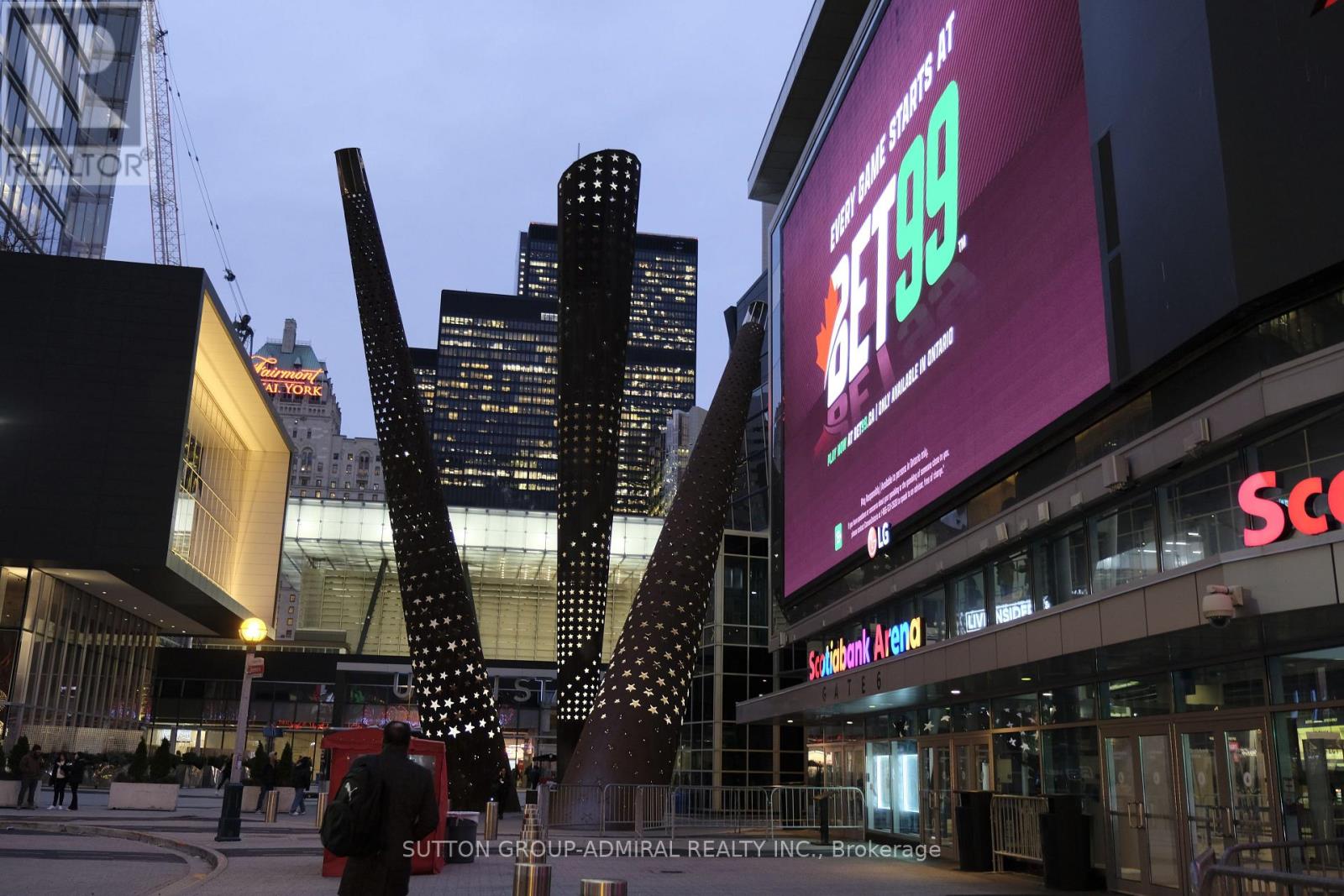 4908 - 12 York Street, Toronto (Waterfront Communities), Ontario  M5J 0A9 - Photo 16 - C12693676