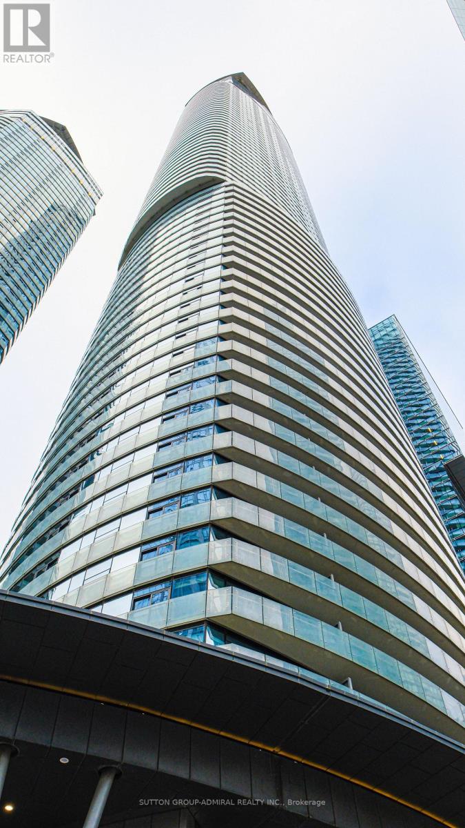 4908 - 12 York Street, Toronto (Waterfront Communities), Ontario  M5J 0A9 - Photo 19 - C12693676