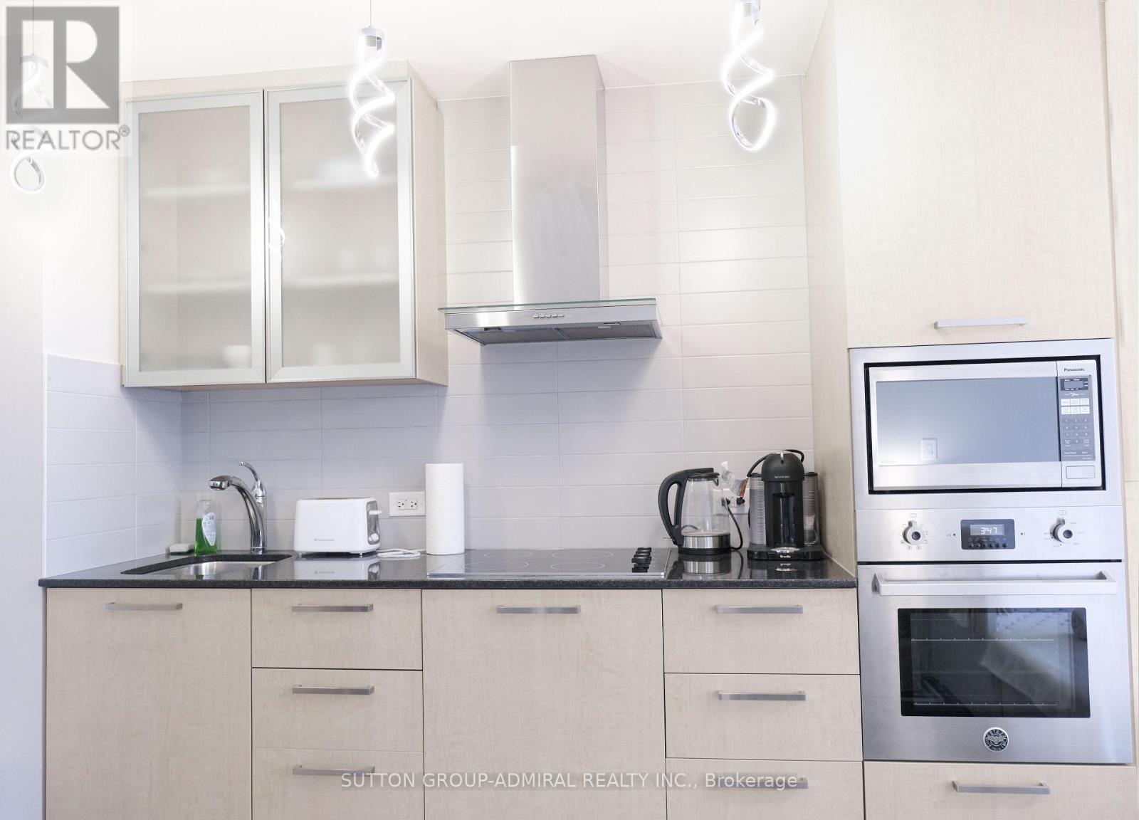 4908 - 12 York Street, Toronto (Waterfront Communities), Ontario  M5J 0A9 - Photo 5 - C12693676