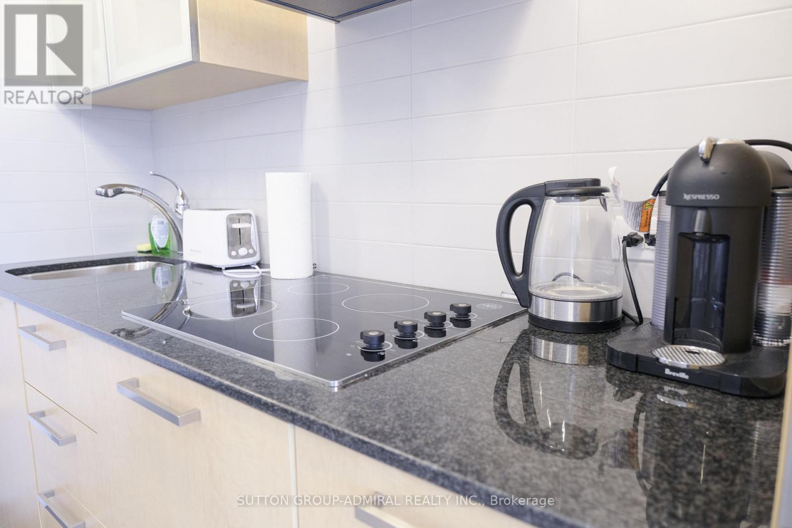 4908 - 12 York Street, Toronto (Waterfront Communities), Ontario  M5J 0A9 - Photo 6 - C12693676