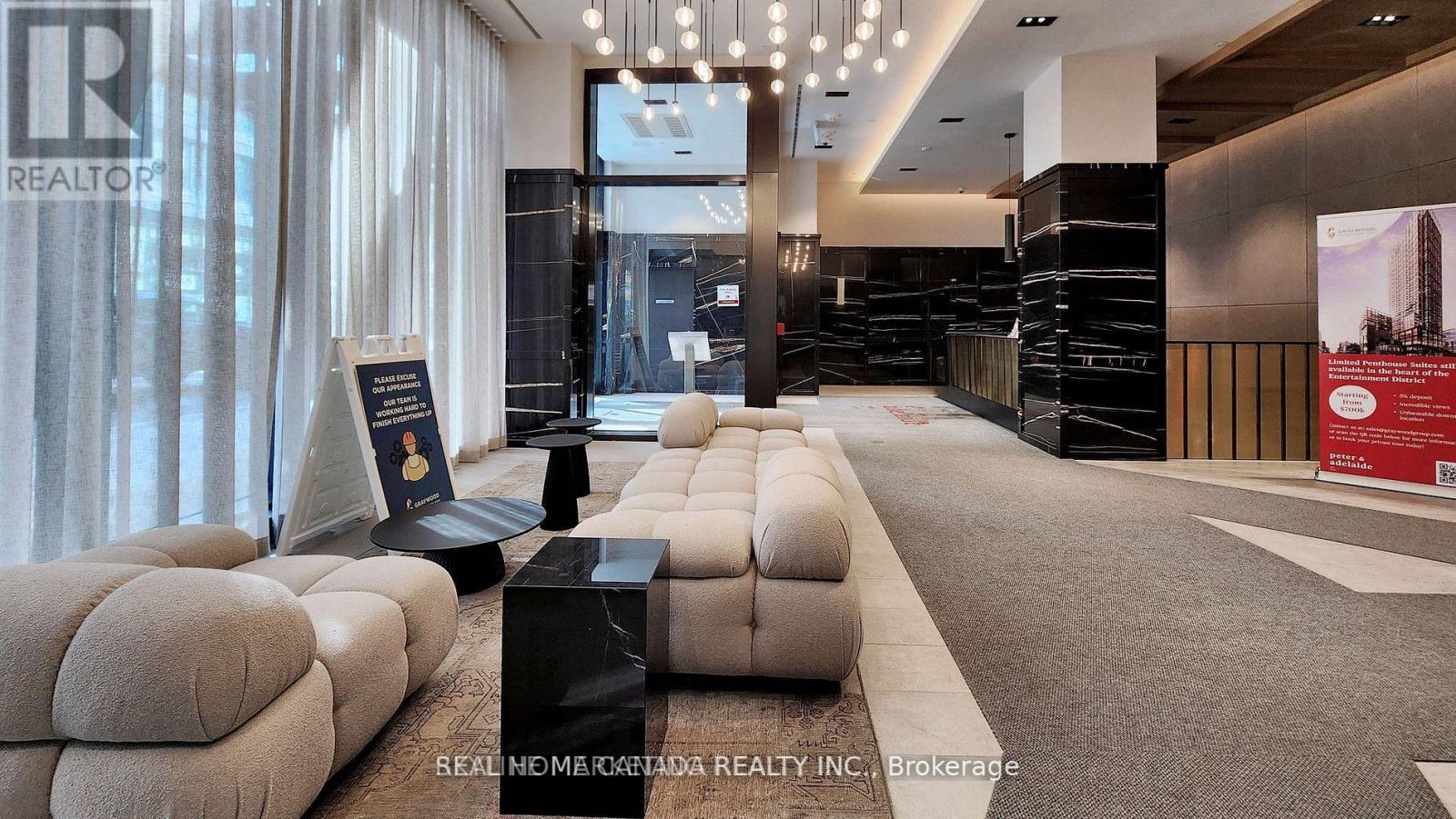 1803 - 108 Peter Street, Toronto (Waterfront Communities), Ontario  M5V 0W2 - Photo 3 - C12693712